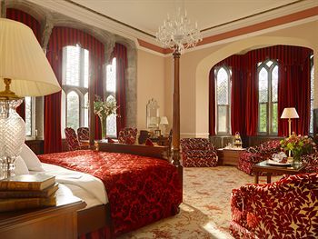 Apartamentos Adare Manor