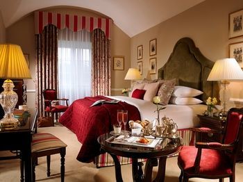 Apartamentos Adare Manor