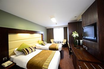 Treacy's Hotel & The Waterfront Leisure Centre