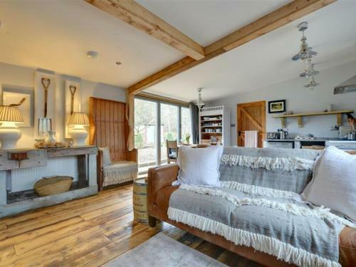 Beautiful Holiday Home In Pluckley Kent With Bbq