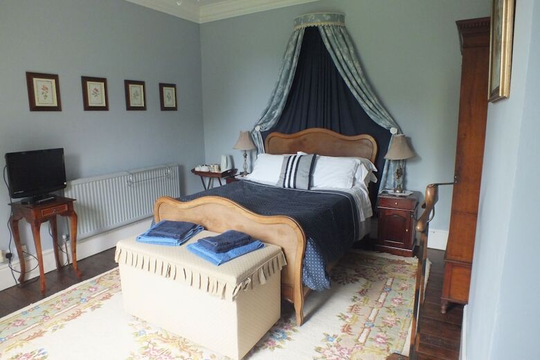 Goltho House Bed & Breakfast