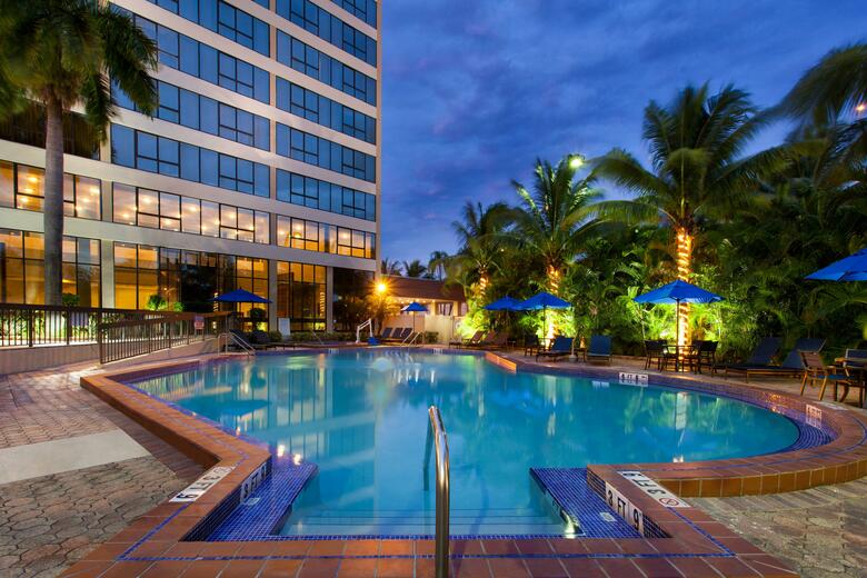 Hotel Howard Johnson Plaza Miami Airport