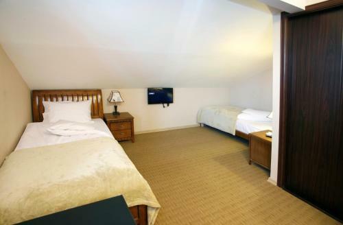 Abu Hotel