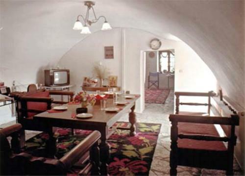 Hostal Theoni's House