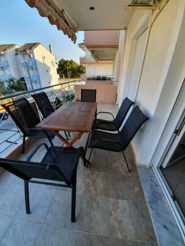 Anna Apartments