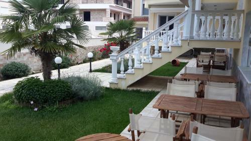 Irini Apartments