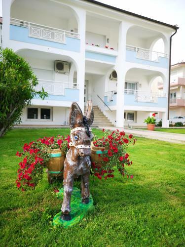 Susanna Apartments