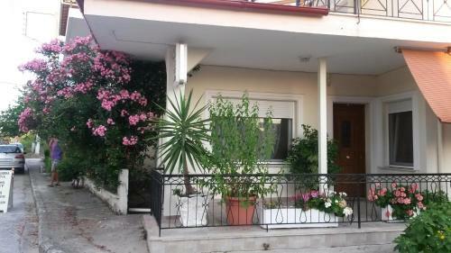 Tzamtzis Apartments