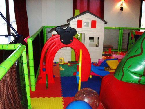 Hotel Orfeas Land