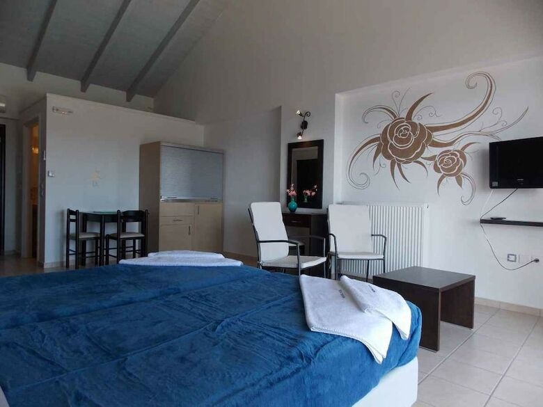 Aparthotel Hotel Theasis