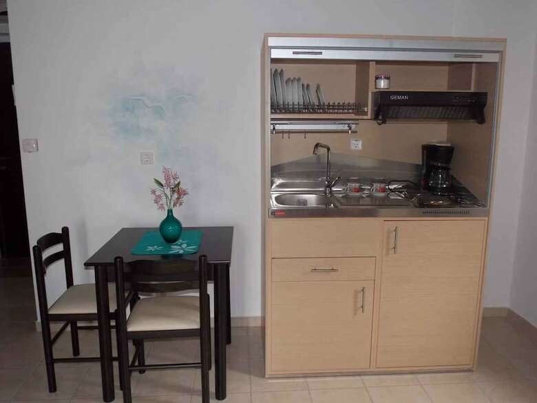 Aparthotel Hotel Theasis