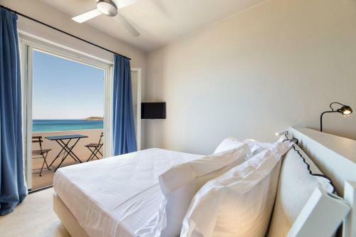 Paros Villa Sleeps 8 Pool Air Con Wifi T714112