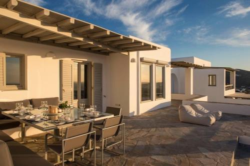 Paros Villa Sleeps 6 Air Con Wifi T478602