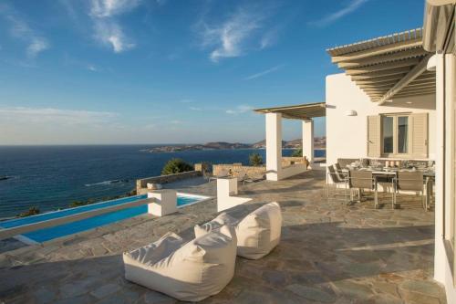 Paros Villa Sleeps 6 Air Con Wifi T478602