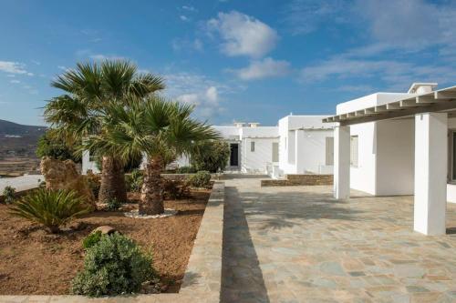Paros Villa Sleeps 6 Air Con Wifi T478602