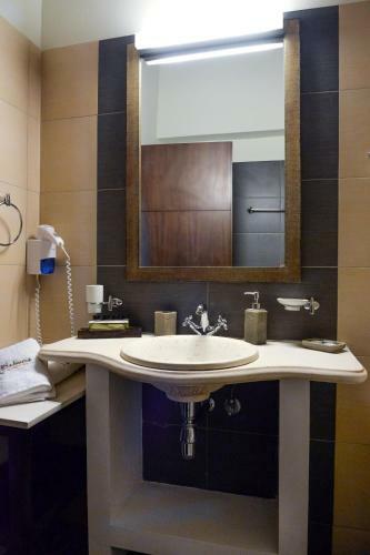 Hostal Vathyskia Guesthouse