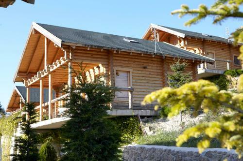 Hyades Mountain Resort