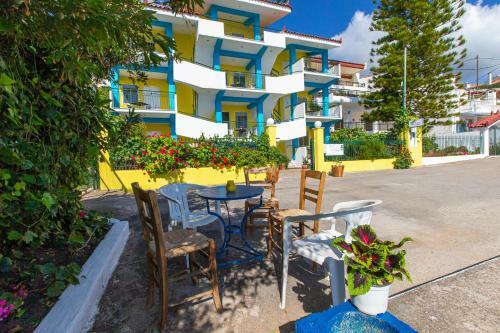 Iris Apartments