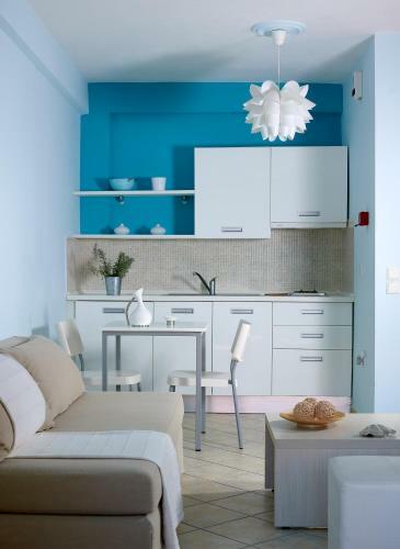 Aeolis Apartments & Studios