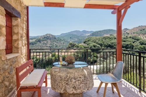 Tsikalaria Villa Sleeps 4
