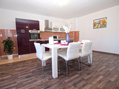 Holiday Home Roberto 1277