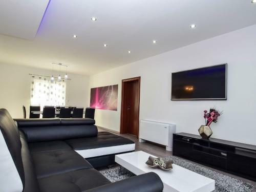 Modern Relaxing Villa In Zaton