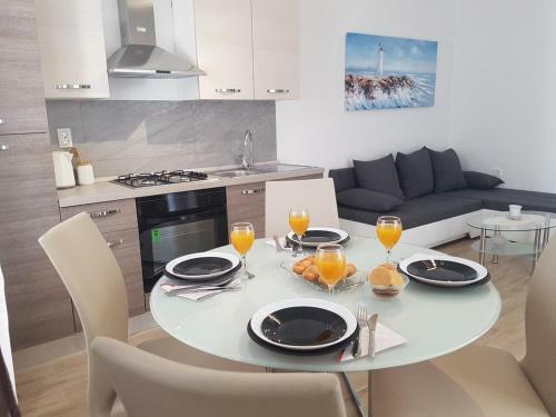 Apartments With A Parking Space Maslenica, Novigrad - 15482