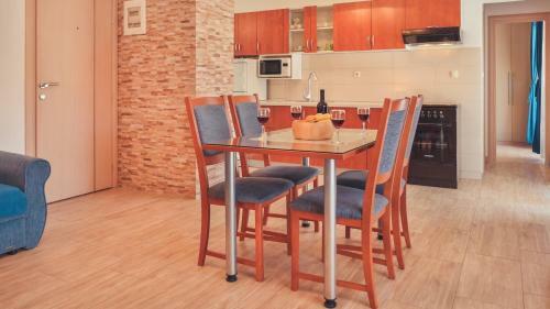Apartamentos Vila More