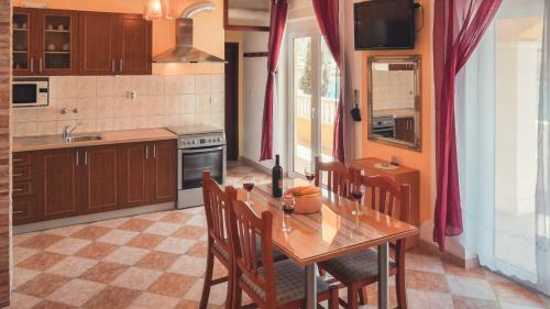 Apartamentos Vila More