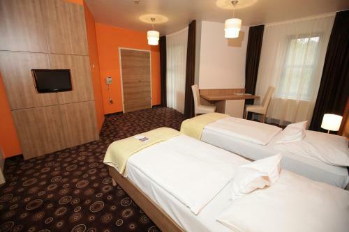 Hotel Kenese Bay Garden Resort & Conference