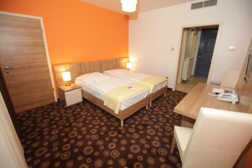 Hotel Kenese Bay Garden Resort & Conference