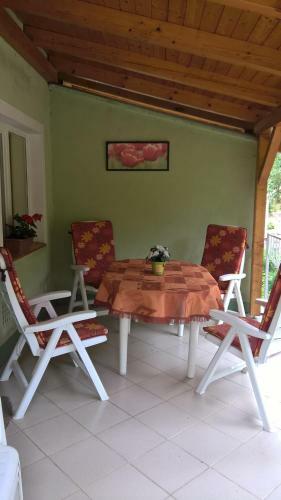 Gy�ngyi Apartman