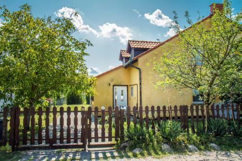 Holiday Home In Balatonmariaf�rdo 35385