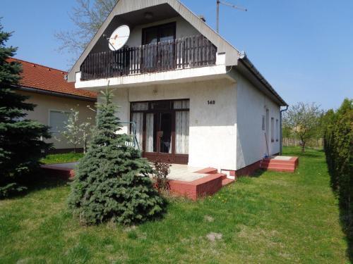 Holiday Home In Balatonmariaf�rdo 19610