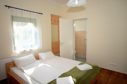 Bed & Breakfast Sz�rsz� Panzi�