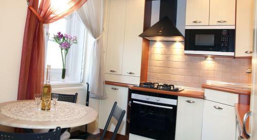 Classic Central Apartment