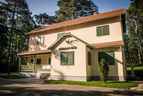 Hostal Zseri Vad�szh�z
