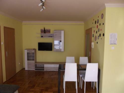 Pillang� Apartman