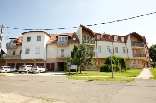 Zoli Apartmanok-bal�zs K�lcsey 32