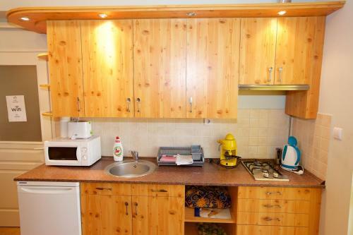 Zoli Apartmanok-lara K�lcsey 34-36