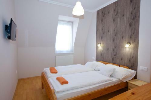 Zoli Apartmanok-lara K�lcsey 34-36