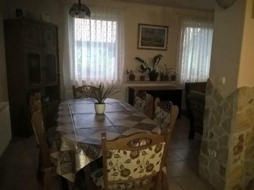 Hostal Fej�rv�ri Vend�gh�z