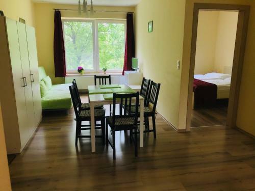 Suri Bau Apartman