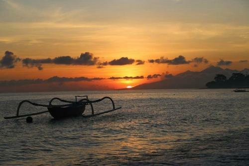 Soka Amed Beach