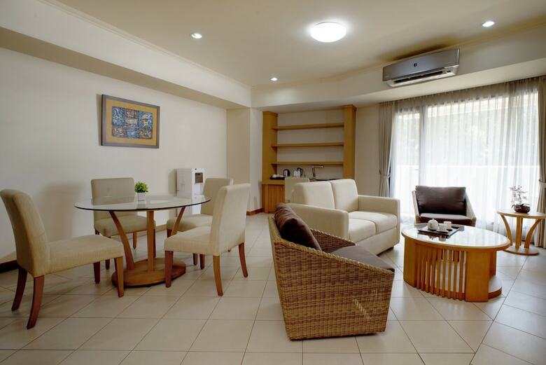 Puri Kiic Golf View Hotel