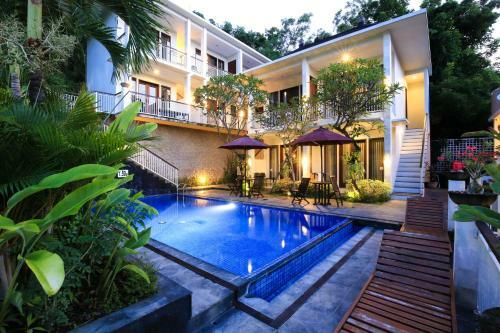 Hotel Dewi Villa