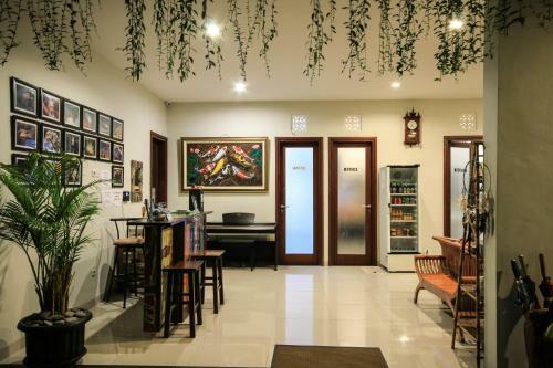 Hotel Dewi Villa