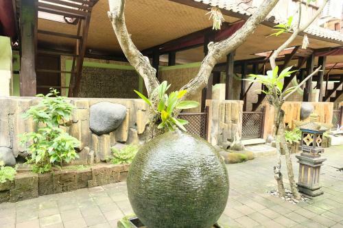 Hotel Kerti Beach Bungalow And Restaurant