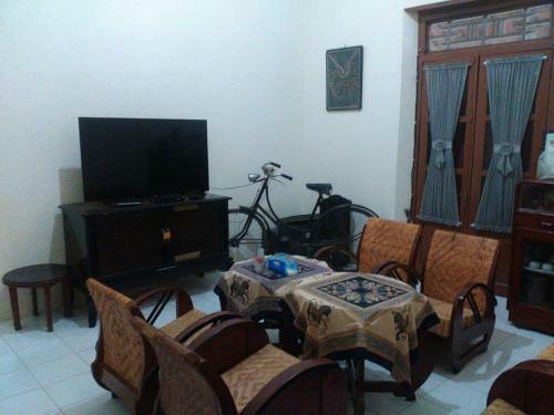 Hostal Reddoorz @ Letjend S. Parman Pacitan