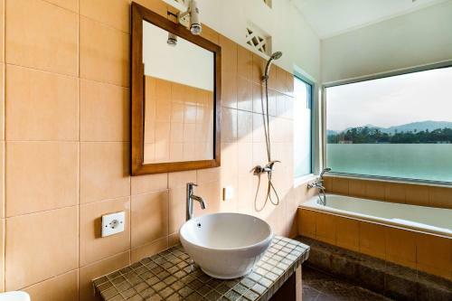 Hostal Medewi Surf Villa